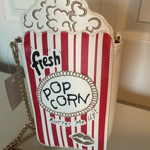 NWT Popcorn Bucket crossbody bag - Picture 2 of 8